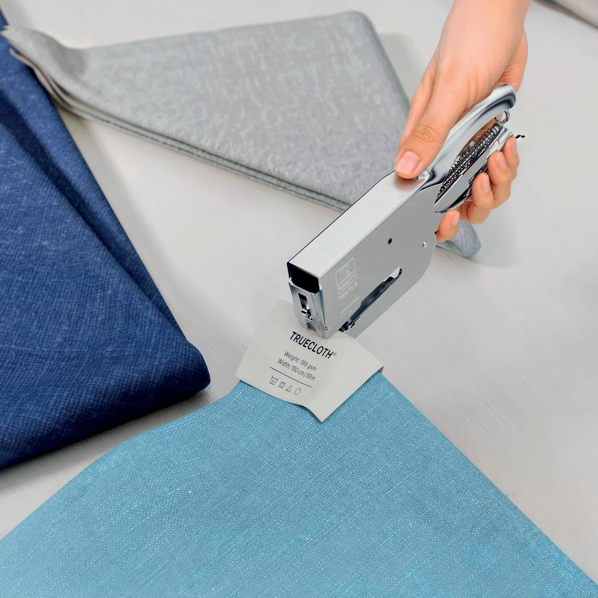 Rapid Classic K1 Textil-Heftzange – Kompatibel mit 43/6- und 43/8+-Heftklammern, einstellbarer Amboss und Rücklademechanismus – Verkaufsdisplays, Basteln und DIY, Werkstatt, Chrom, 10520501