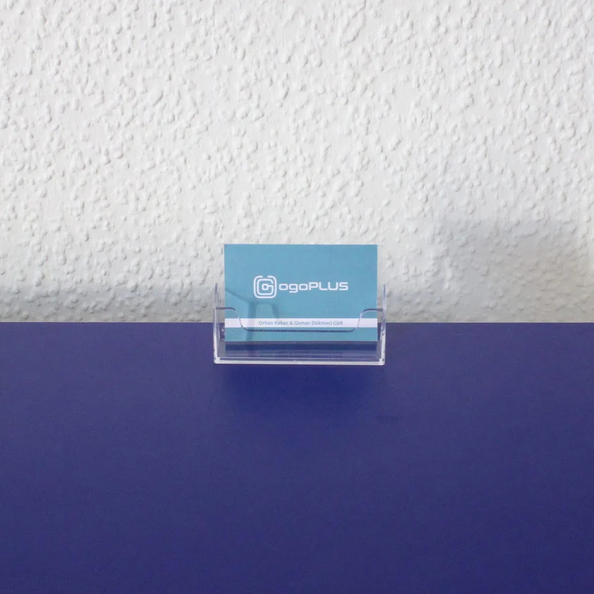 Visitenkartenständer Querformat transparent aus Polystyrol – stabiler Visitenkartenhalter für Theke, Büro, Empfang und Kassenbereich – ideal zur Präsentation von Visitenkarten