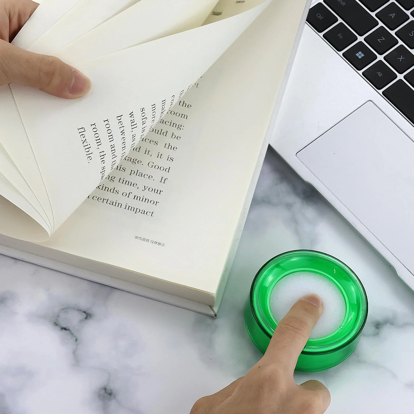 Fingerbefeuchter, farbiger Finger-Schwamm-Dämpfer runder Schwamm-Pad Finger-Nassschwamm Fingerdampener Fingerspitzen-Wasserbefeuchter rundes Gehäuse Benetzungsschwamm Dämpfer für Kassierer Zählen