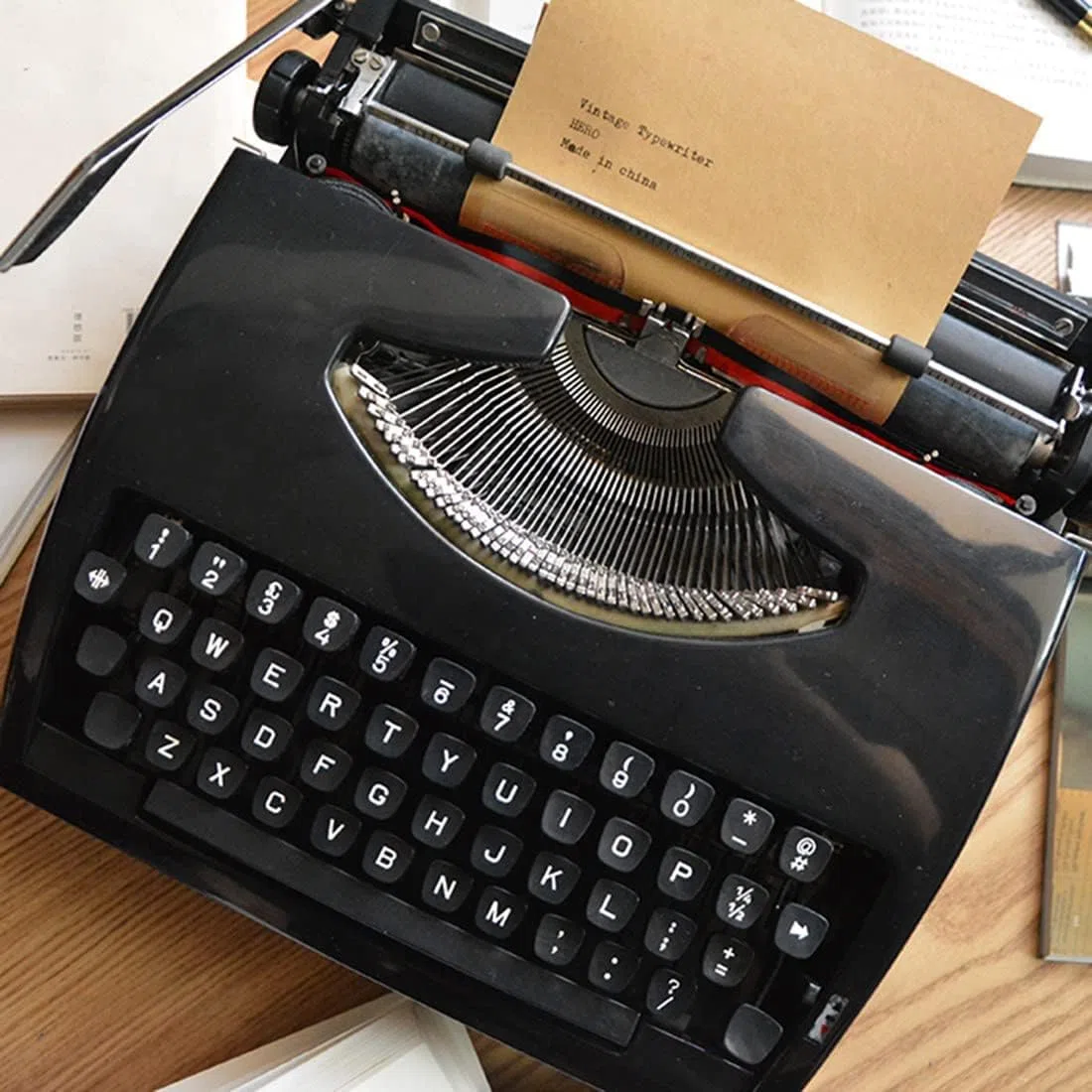 Retro-Vintage-schreibmaschinenmodell, Altmodische Traditionelle Manuelle Schreibmaschine, Für Notizen, Briefe, Traditionelle Alte Mechanische Englische Schreibmaschine