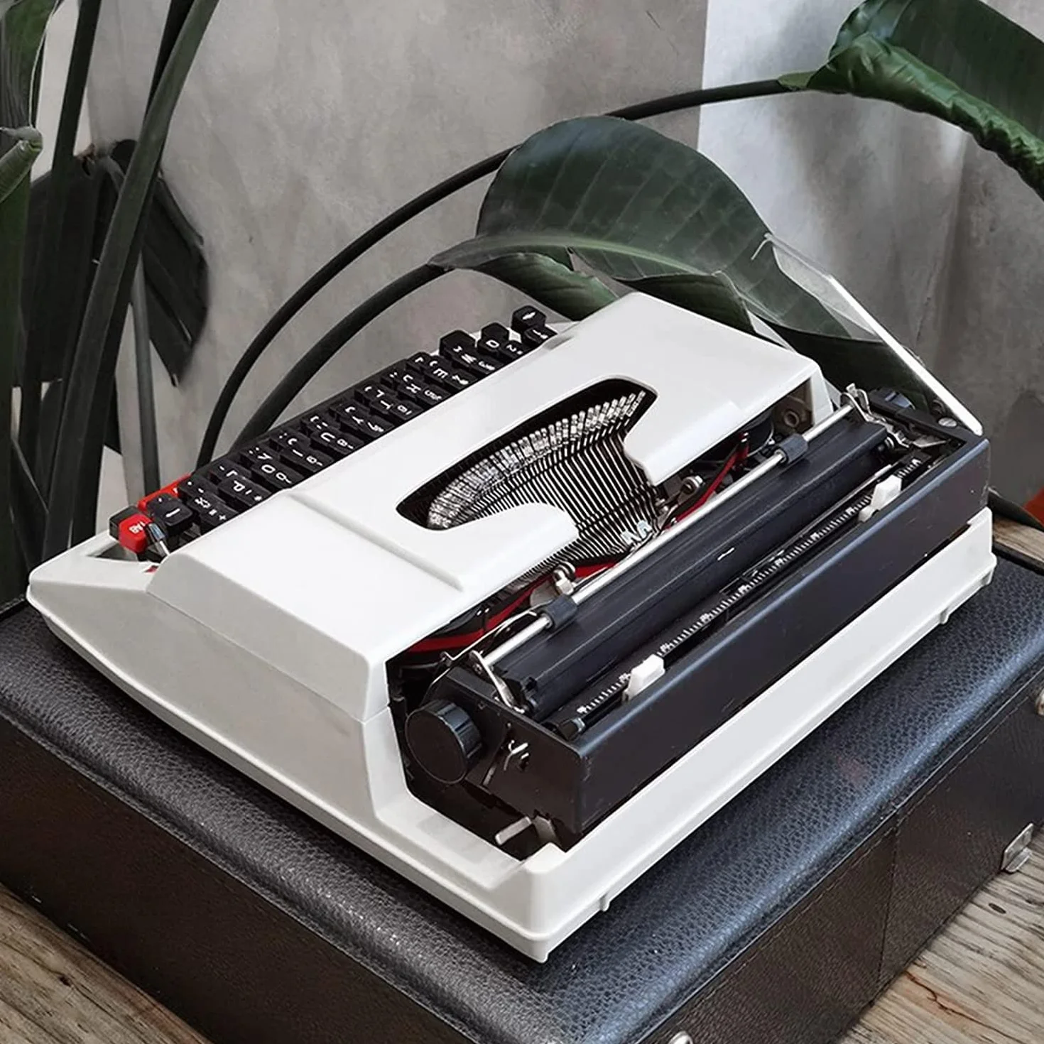 Vintage Schreibmaschine Modell,Elektrische Schreibmaschine mit Korrektur,Tragbare Retro manuelle Schreibmaschine,für Notizen oder Briefe oder kreatives Schreiben,literarisches,Black