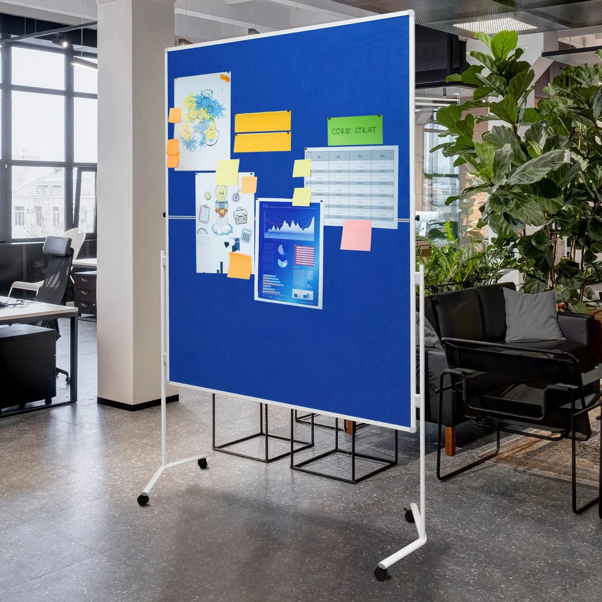 Moderationstafel FOLD - Filz-Metaplanwand 120x150 cm - klappbar Blau | Moderationswand mit Filz- Oberfläche & Rollen - mobil & beidseitig nutzbar - Pinntafel ideal für Büro, Schule & Seminare