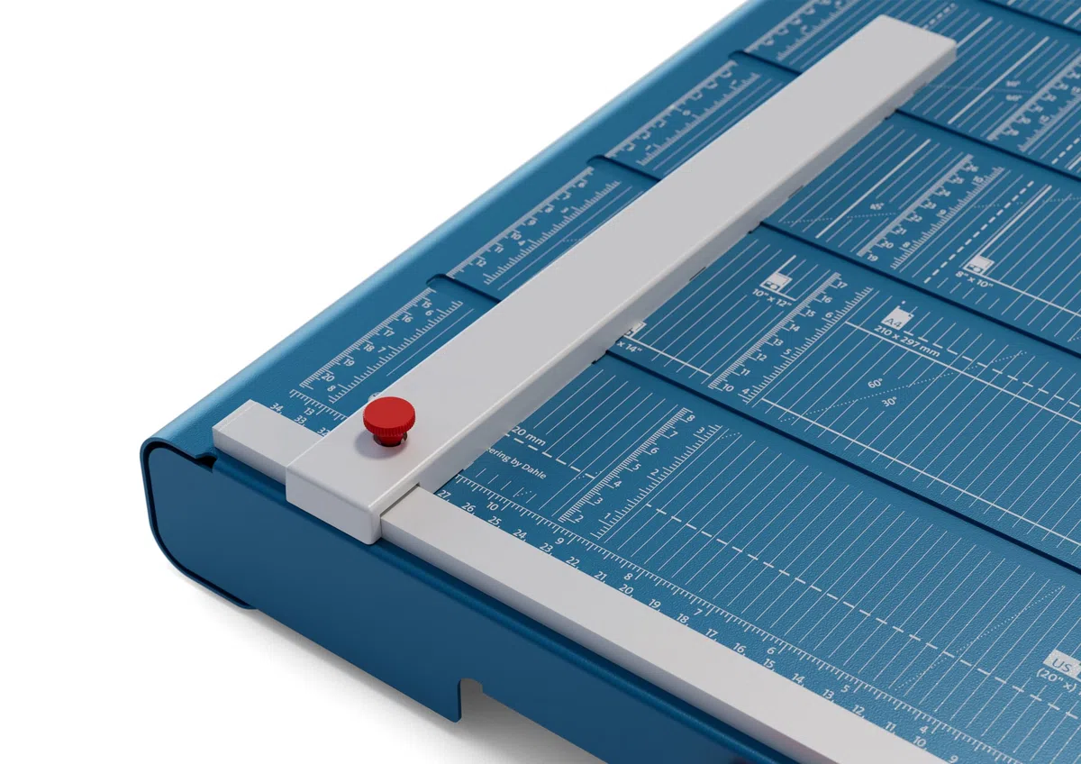 Dahle 867 Hebel-Schneidemaschine mit Sicherheitsautomatik (460 mm bis DIN A3, Schnitthöhe 3,5 mm, Metalltisch) Blau