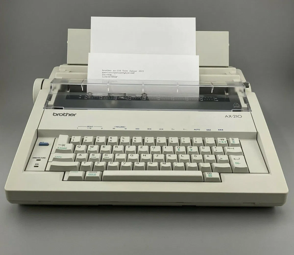 Brother AX-210 elektrische Schreibmaschine mit Korrektur